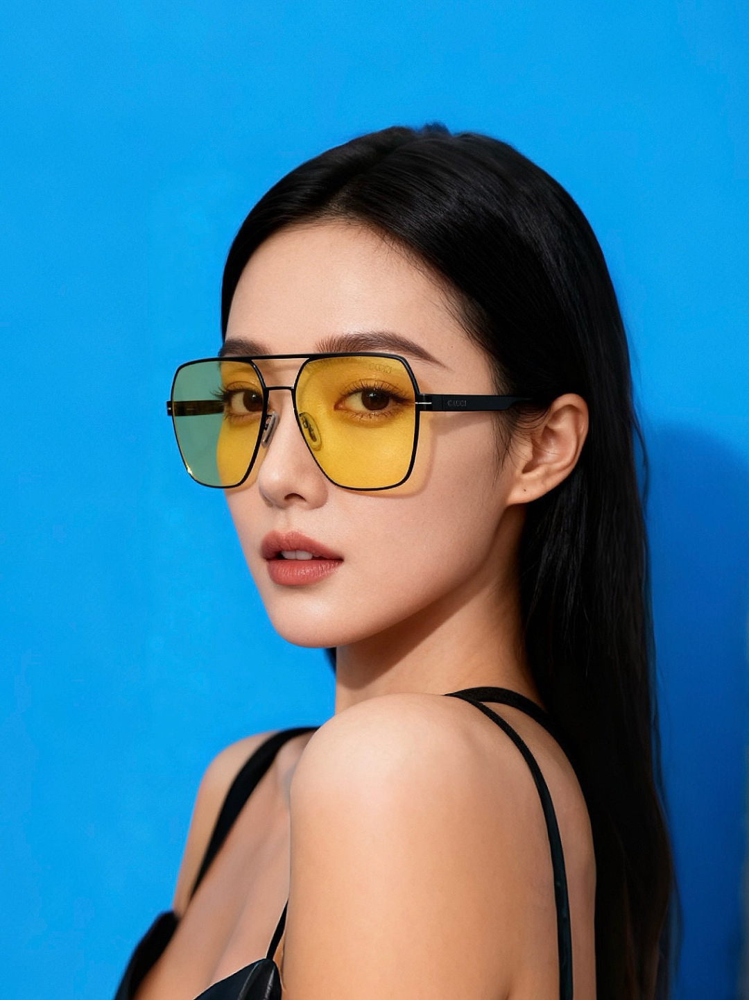 GUCC* 新款男女情侣款太阳iP电镀永不褪色 卖点：超轻超有弹性整幅眼镜无螺丝重要的是压不坏、镜片：高清尼龙偏光镜片 