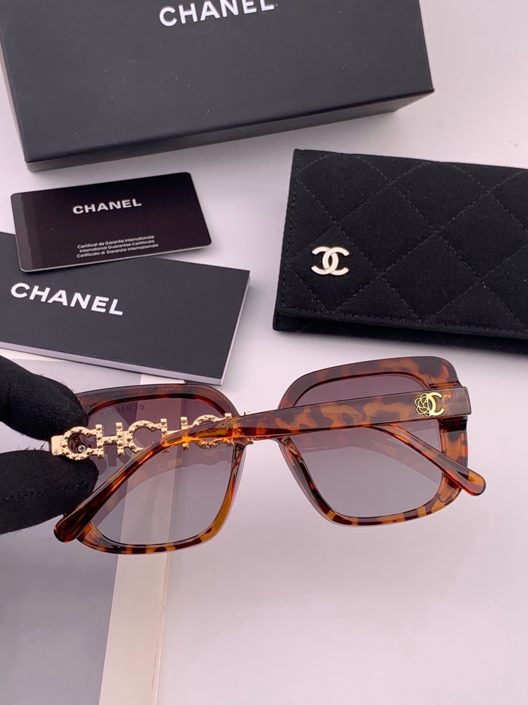 🆕  【CHANEL】香奈儿 新款潮流爆款 时尚圆框太阳镜 佩戴舒适 网红潮款墨镜  女士高清加厚偏光太阳镜🕶️ 🎉高品