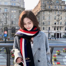 🆕 男女同款,百分百纯羊绒 Gucci 高端羊绒针织围巾!】可正式,可随意,非常Classical的设计。这款织法比 🆕 男女同款,百分百纯羊绒 Gucci 高端羊绒针织围巾!】可正式,可随意,非常Classical的设计。这款织法比