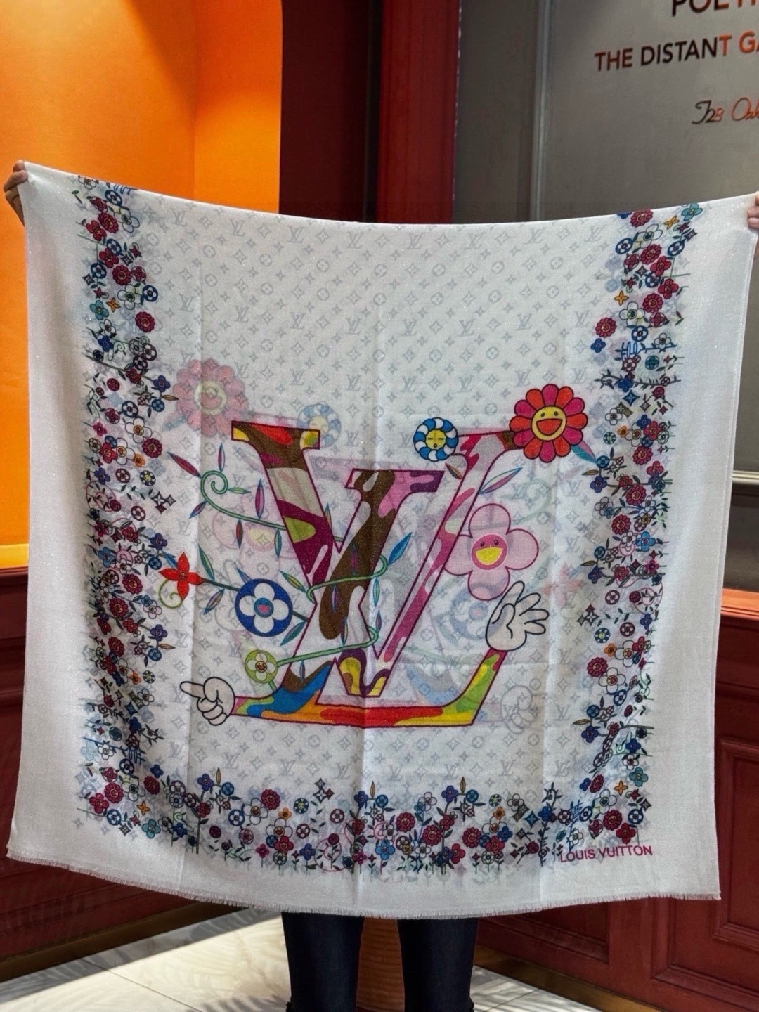 🆕   会发光发亮的围巾新品🌈上新 专柜同步材质 LV x TM Monogram Su🆕 Perflat Flower