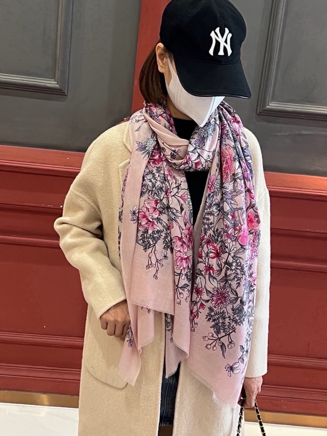 🆕   会发光发亮的围巾💃🏻💃🏻D家【D花香明媚】‼️抢‼️VI🆕 P推荐 ‼️👍下手一定要快【高端 大爱 ‼️纯羊绒 