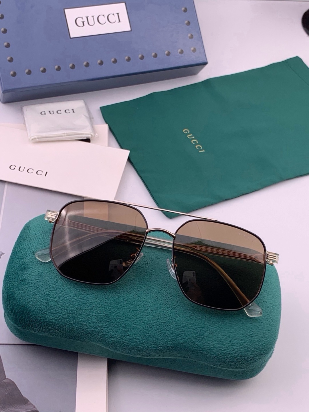 🆕   GUCCI 官网同步🔥  高品质男女款墨镜   👍 进口宝丽来偏光镜片  🔥蛤蟆镜 开车钓鱼都可 🔥型号：G33