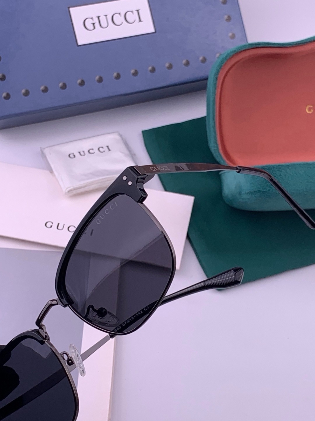 🆕  🔺 【GUCCI-偏光太阳镜】开春新款 潮流爆款 时尚方框偏光太阳镜 高品质 佩戴舒适 网红潮款墨镜 女士高清偏光