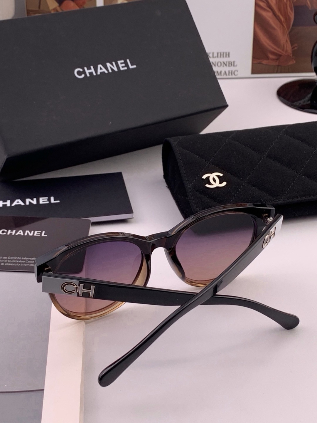 🆕   【CHANEL】香奈儿 新款潮流爆款 时尚圆框太阳镜 佩戴舒适 网红潮款墨镜  女士高清加厚偏光太阳镜🕶️ 🎉高