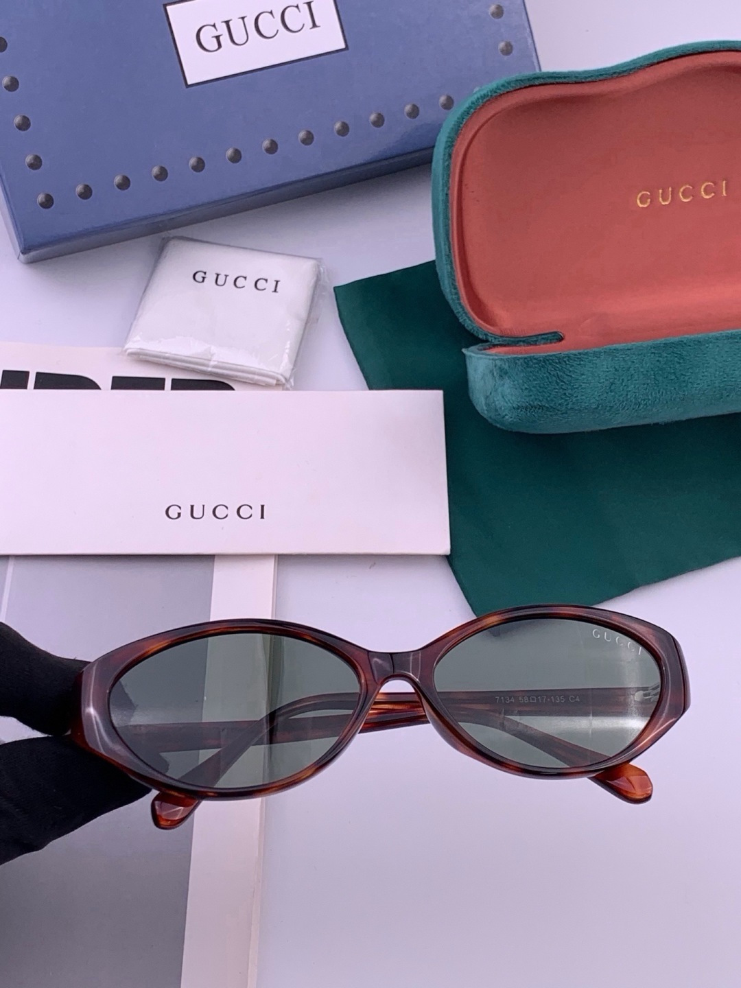 🆕 🔺 【GUCCI】开春新款 潮流爆款 时尚偏光太阳镜 高品质 佩戴舒适 网红潮款墨镜 女士高清尼龙偏光太阳镜🕶️ 🎉