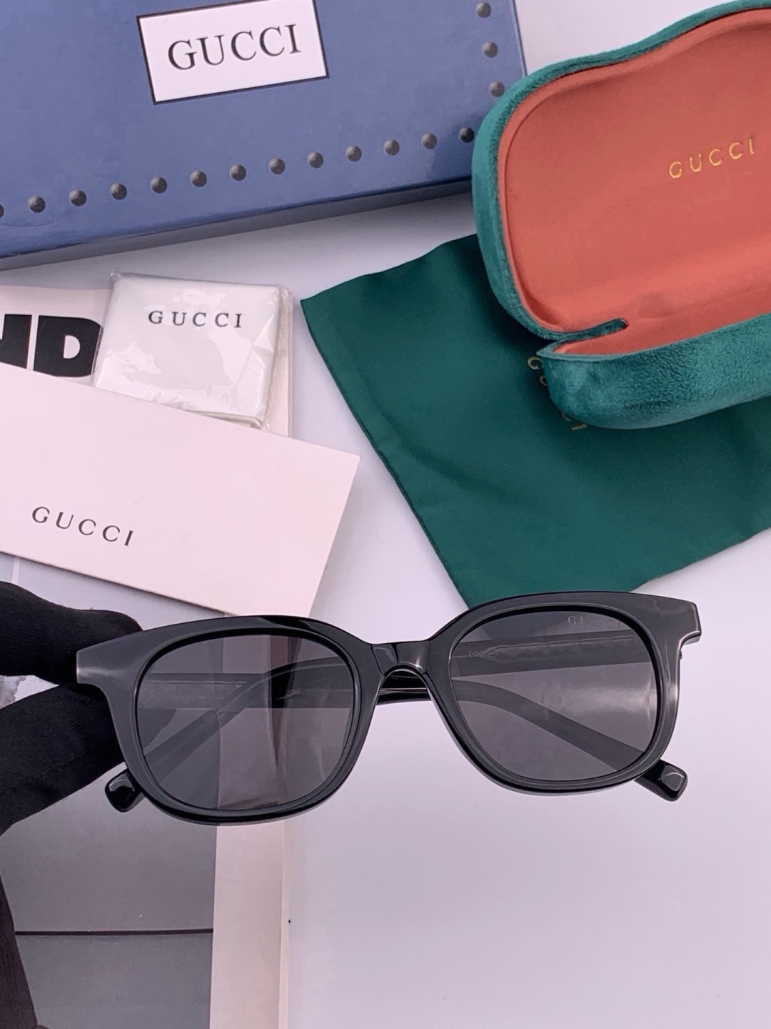 🆕   GUCCI  新款偏光太眼镜，情侣款时尚方框太阳镜佩戴舒适网红潮流款墨镜，大气女人范儿，大脸小脸都好看 ！型号：