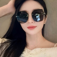 🆕 🔺 【香奈儿-尼龙偏光太阳镜】开春新款 潮流爆款 时尚多边形偏光太阳镜 高品质 佩戴舒适 网红潮款墨镜 女士高清尼龙 🆕 🔺 【香奈儿-尼龙偏光太阳镜】开春新款 潮流爆款 时尚多边形偏光太阳镜 高品质 佩戴舒适 网红潮款墨镜 女士高清尼龙