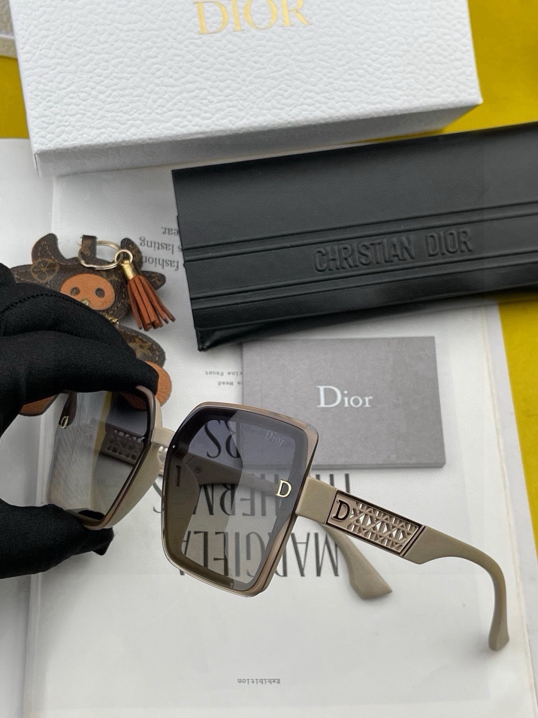 🆕 🔺 【DIOR-迪奥】开春新款 潮流爆款 时尚方框尼龙太阳镜 高品质 佩戴舒适 网红潮款墨镜 女士高清尼龙太阳镜🕶️