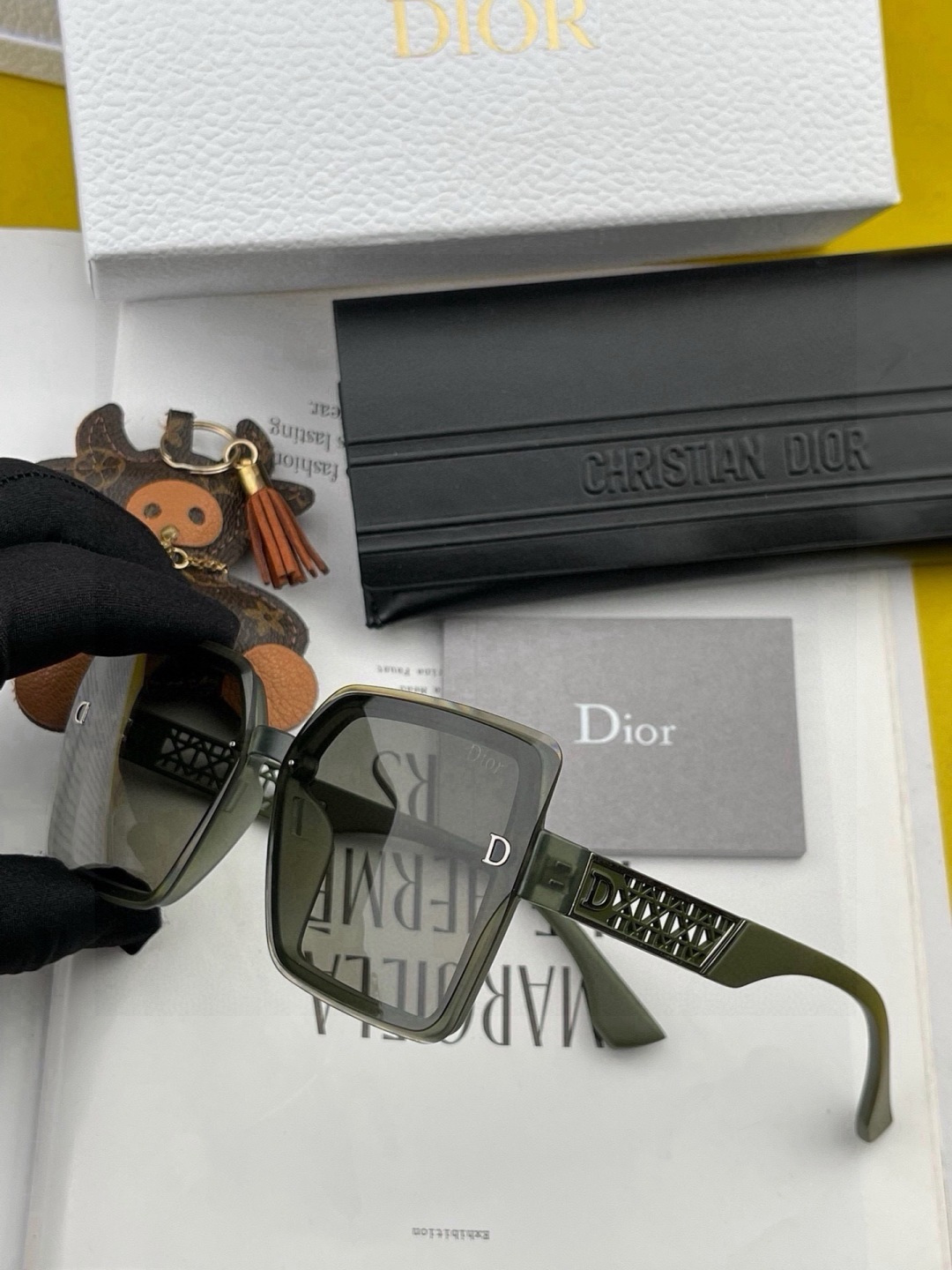 🆕 🔺 【DIOR-迪奥】开春新款 潮流爆款 时尚方框尼龙太阳镜 高品质 佩戴舒适 网红潮款墨镜 女士高清尼龙太阳镜🕶️