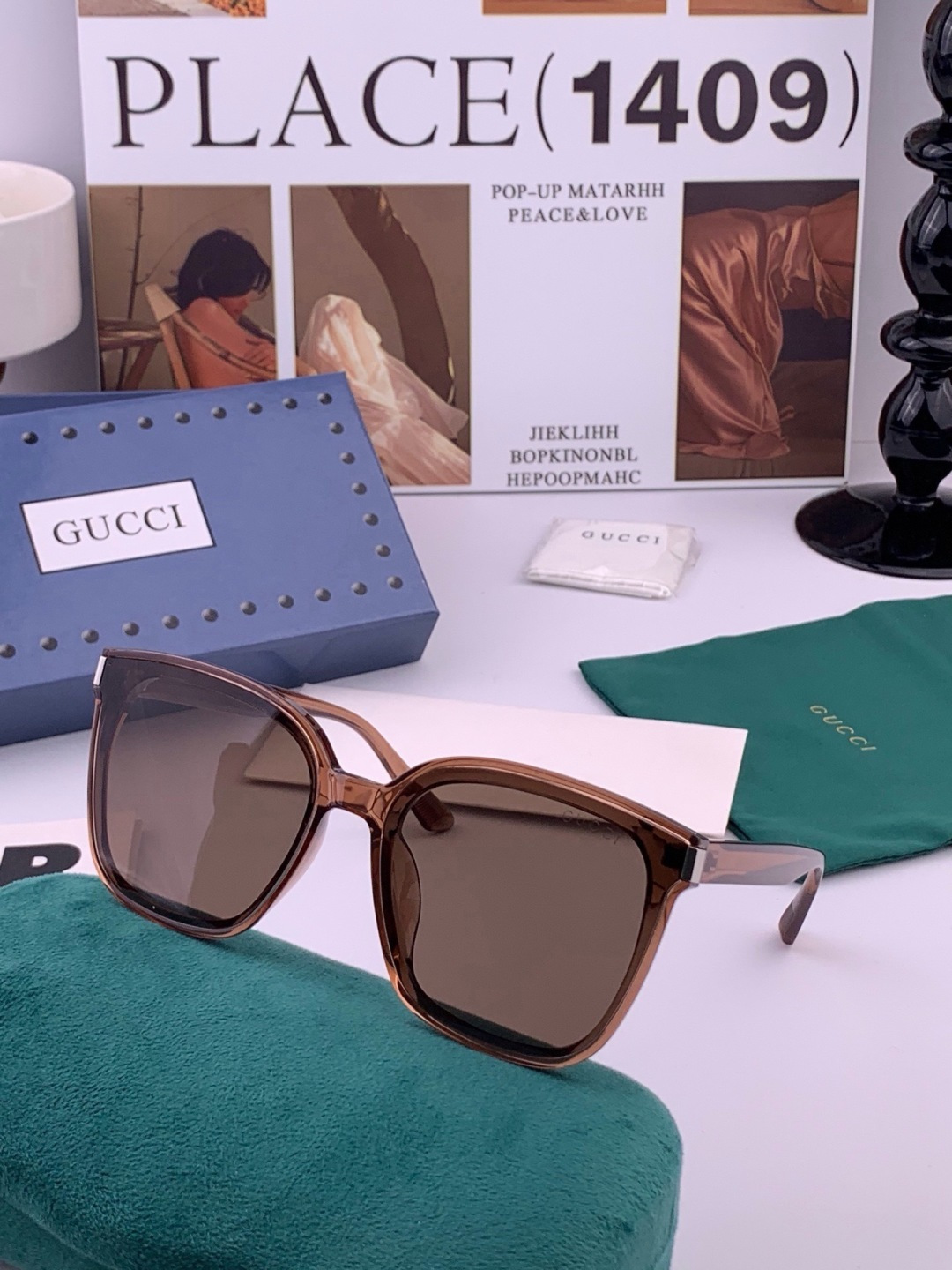 🆕   GUCCI  新款尼龙偏光太眼镜，情侣款时尚方框太阳镜佩戴舒适网红潮流款墨镜，大气女人范儿，大脸小脸都好看 ！型