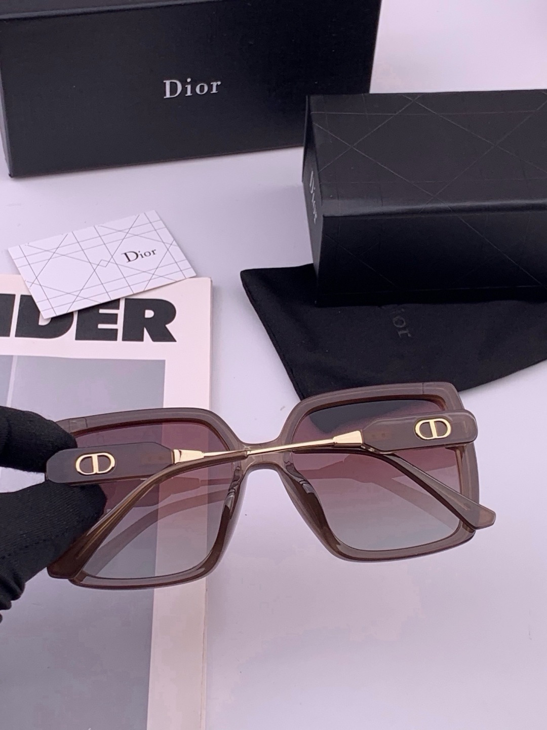【DIOR】新款潮流爆款 时尚方框太阳镜 佩戴舒适 网红潮款墨镜  女士高清加厚偏光太阳镜🕶️ 🎉高品质TR镜框 ♥️♥