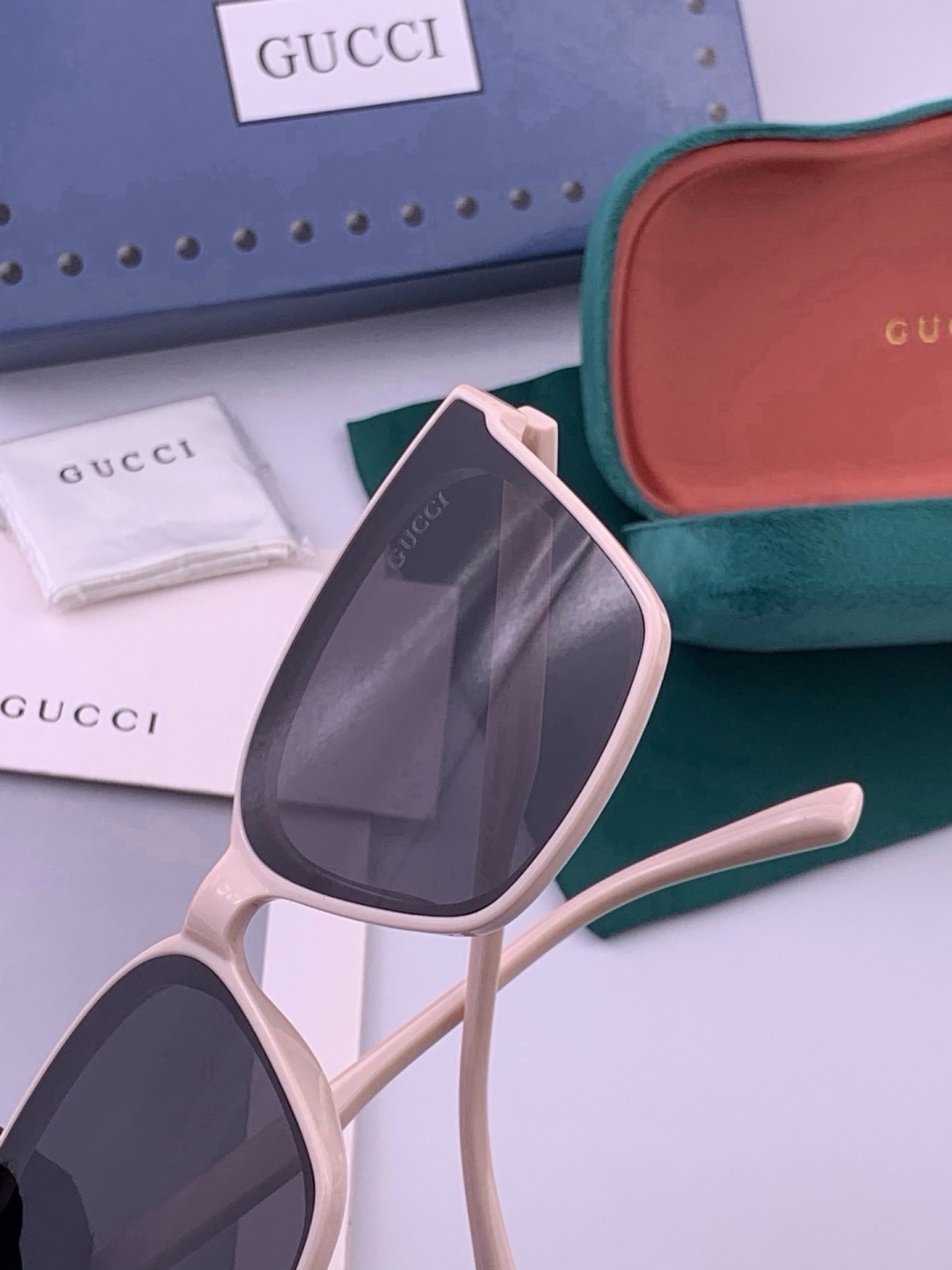 🔺 【GUCCI】开春新款 潮流爆款 时尚方框偏光太阳镜 高品质 佩戴舒适 网红潮款墨镜 女士高清尼龙偏光太阳镜🕶️ 🎉