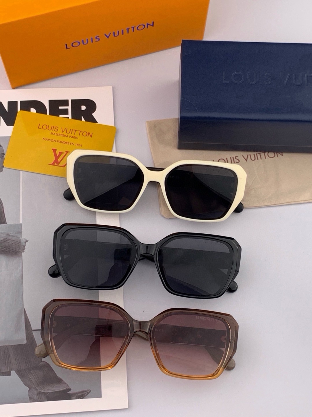 LV 开春新款  潮流爆款 时尚方框太阳镜 高品质 佩戴舒适 网红潮款墨镜 型号L6221