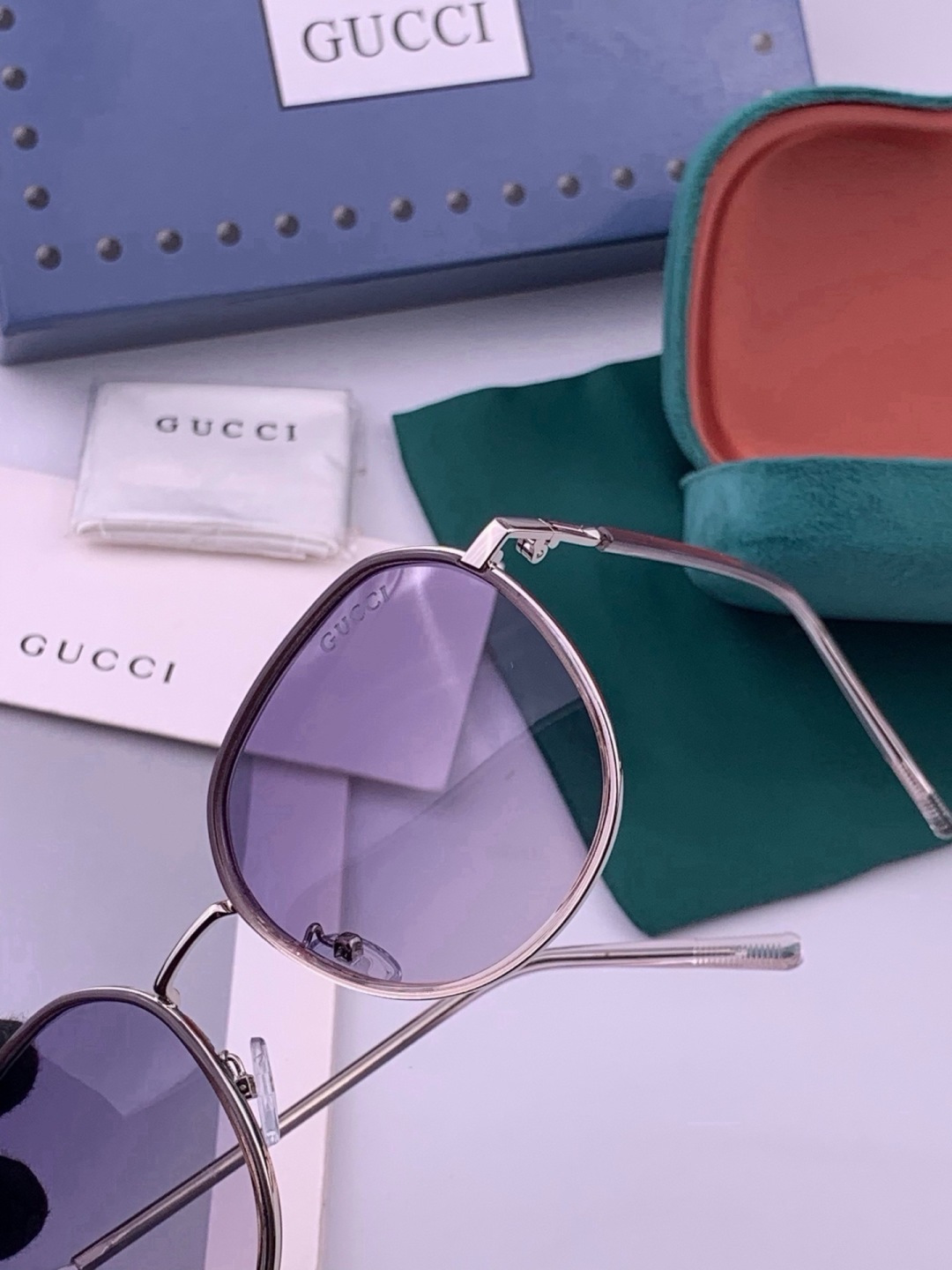 🔺 【GUCCI-偏光太阳镜】开春新款 潮流爆款 时尚方框偏光太阳镜 高品质 佩戴舒适 网红潮款墨镜 女士高清偏光太阳镜