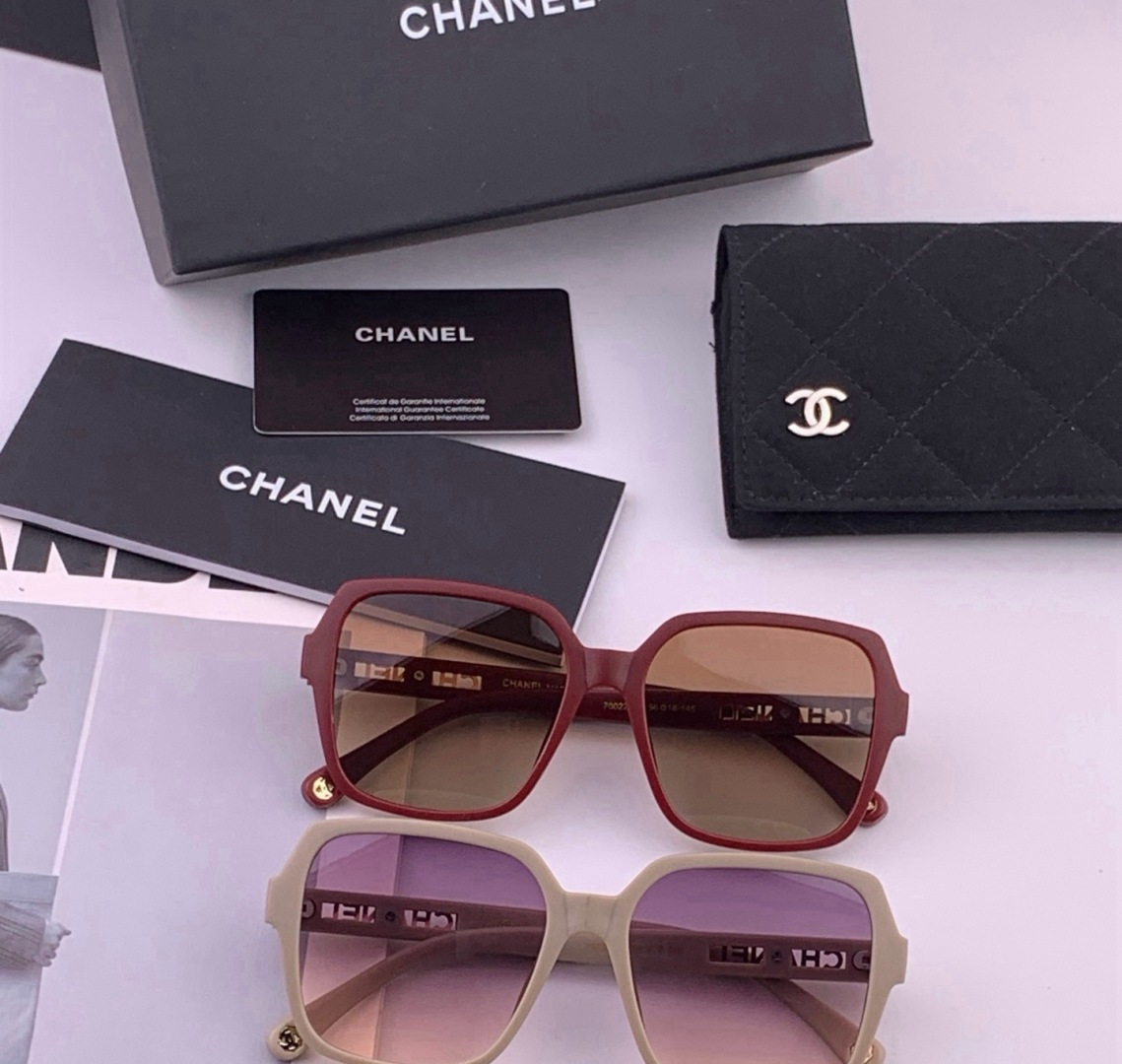 新品CHANEL 香奈儿太阳镜以独特魅力和前卫风格诠释春夏最新眼镜，质感超好佩带舒适 型号：CH27002