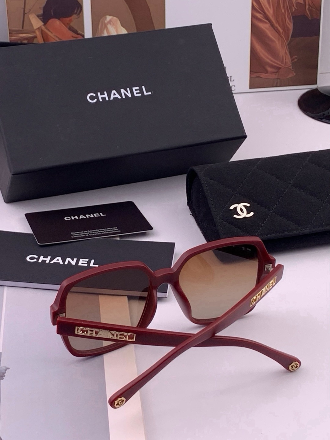 新品CHANEL 香奈儿太阳镜以独特魅力和前卫风格诠释春夏最新眼镜，质感超好佩带舒适 型号：CH27002