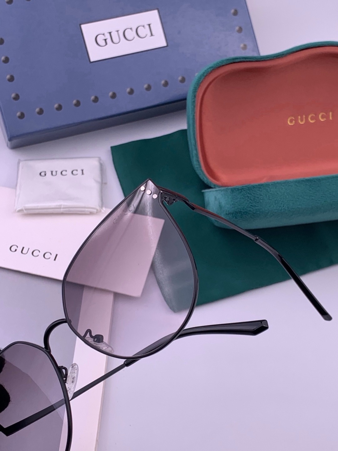 🔺 【GUCCI】开春新款 潮流爆款 时尚太阳镜 高品质 佩戴舒适 网红潮款墨镜 型号：G3660