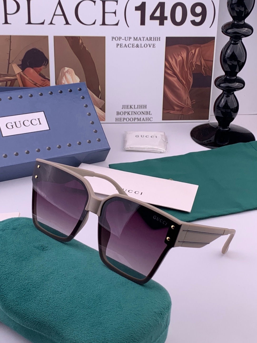 GUCCI 开春新款 最新款方框太阳镜 各路网红纷纷带起气场满分‼️ 俏皮甜美.上脸效果更佳.金属质感超好 型号：G72