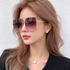 香奈儿🇮🇹时尚潮流奢华装饰太阳眼镜 尼龙偏光高清太阳镜明星海报款 超高复杂工艺 立体质感十足 👍🏻认真看细节哈😘现货❤型 香奈儿🇮🇹时尚潮流奢华装饰太阳眼镜 尼龙偏光高清太阳镜明星海报款 超高复杂工艺 立体质感十足 👍🏻认真看细节哈😘现货❤型