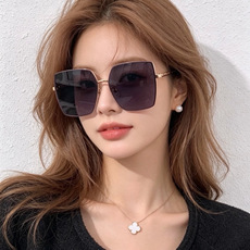 香奈儿🇮🇹时尚潮流奢华装饰太阳眼镜 尼龙偏光高清太阳镜明星海报款 超高复杂工艺 立体质感十足 👍🏻认真看细节哈😘现货❤型 香奈儿🇮🇹时尚潮流奢华装饰太阳眼镜 尼龙偏光高清太阳镜明星海报款 超高复杂工艺 立体质感十足 👍🏻认真看细节哈😘现货❤型