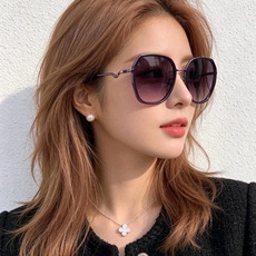 🔺 【GUCCI】开春新款 潮流爆款 时尚方框偏光太阳镜 高品质 佩戴舒适 网红潮款墨镜 女士高清尼龙偏光太阳镜🕶️ 🎉 🔺 【GUCCI】开春新款 潮流爆款 时尚方框偏光太阳镜 高品质 佩戴舒适 网红潮款墨镜 女士高清尼龙偏光太阳镜🕶️ 🎉