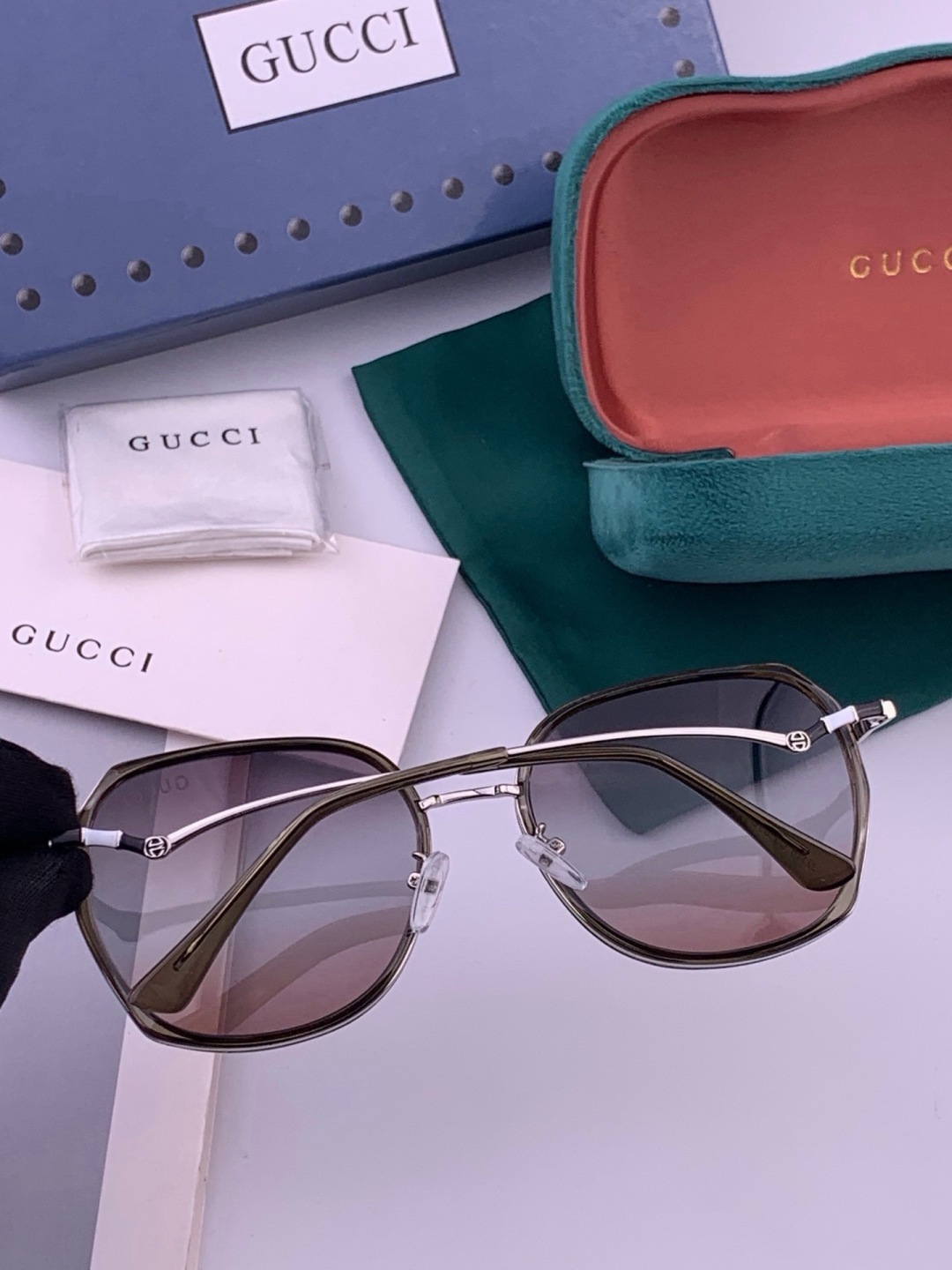 🔺 【GUCCI】开春新款 潮流爆款 时尚方框偏光太阳镜 高品质 佩戴舒适 网红潮款墨镜 女士高清尼龙偏光太阳镜🕶️ 🎉