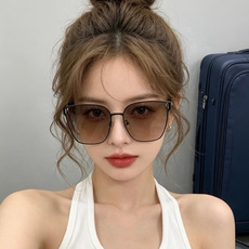 🔺 【GUCCI】开春新款 潮流爆款 时尚太阳镜 高品质 佩戴舒适 网红潮款墨镜 型号:G2660 🔺 【GUCCI】开春新款 潮流爆款 时尚太阳镜 高品质 佩戴舒适 网红潮款墨镜 型号:G2660