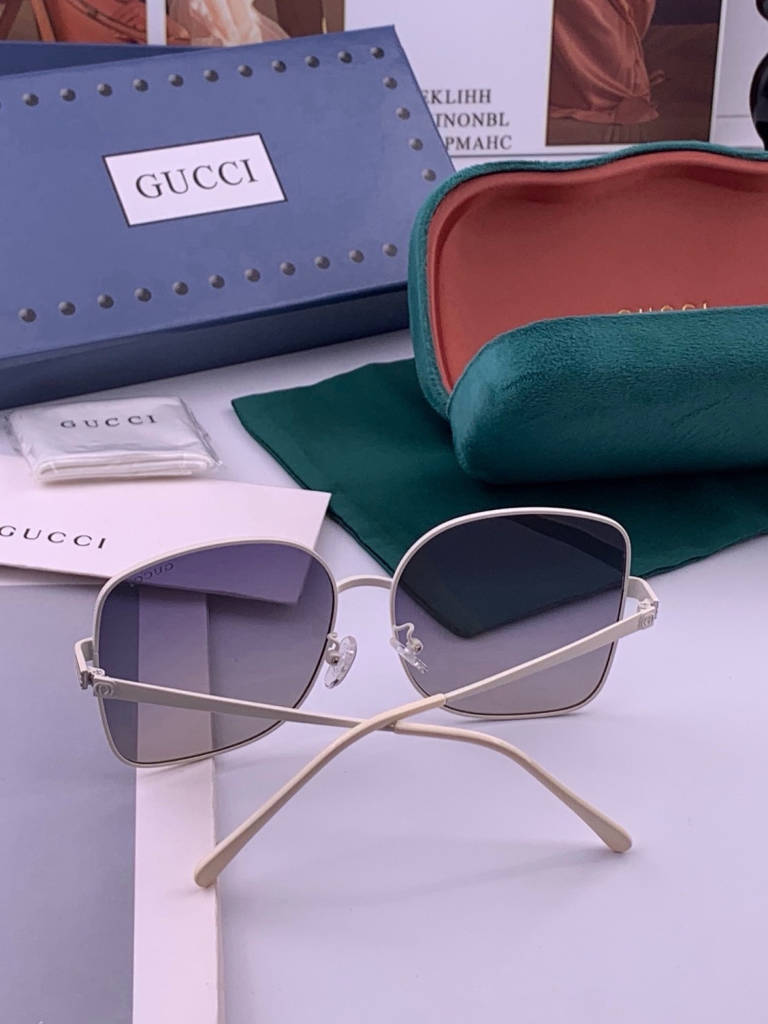 GUCCI 开春新款 最新款方框太阳镜 各路网红纷纷带起气场满分‼️ 俏皮甜美.上脸效果更佳.金属质感超好 型号：G67
