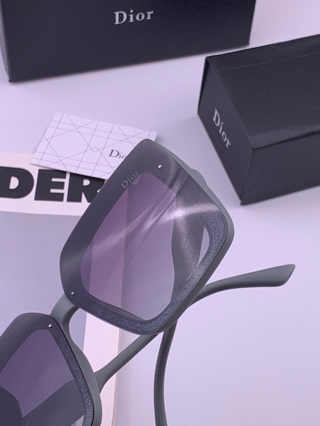 🔺 【DIOR-迪奥】开春新款 潮流爆款 时尚方框偏光太阳镜 高品质 佩戴舒适 网红潮款墨镜 型号：D6227