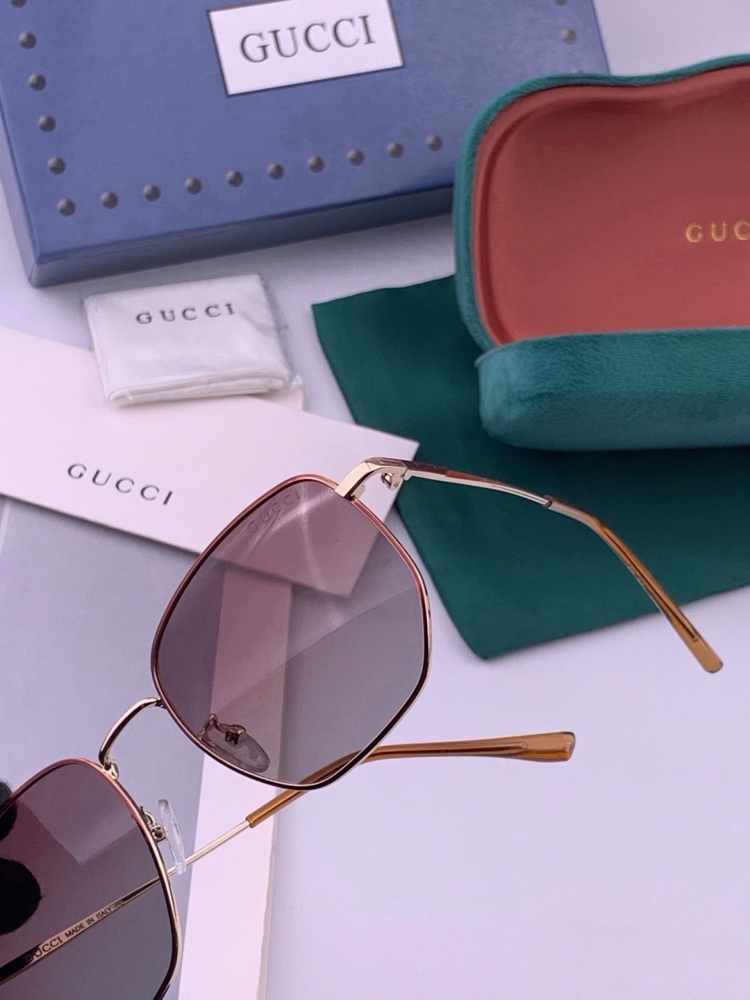🔺 Gucci 🔻官方新款 众多明星同款[色]‼️‼️新款大框偏光墨镜 🌈🌈宝丽来超清加厚太阳镜🔝🔝型号：G9810