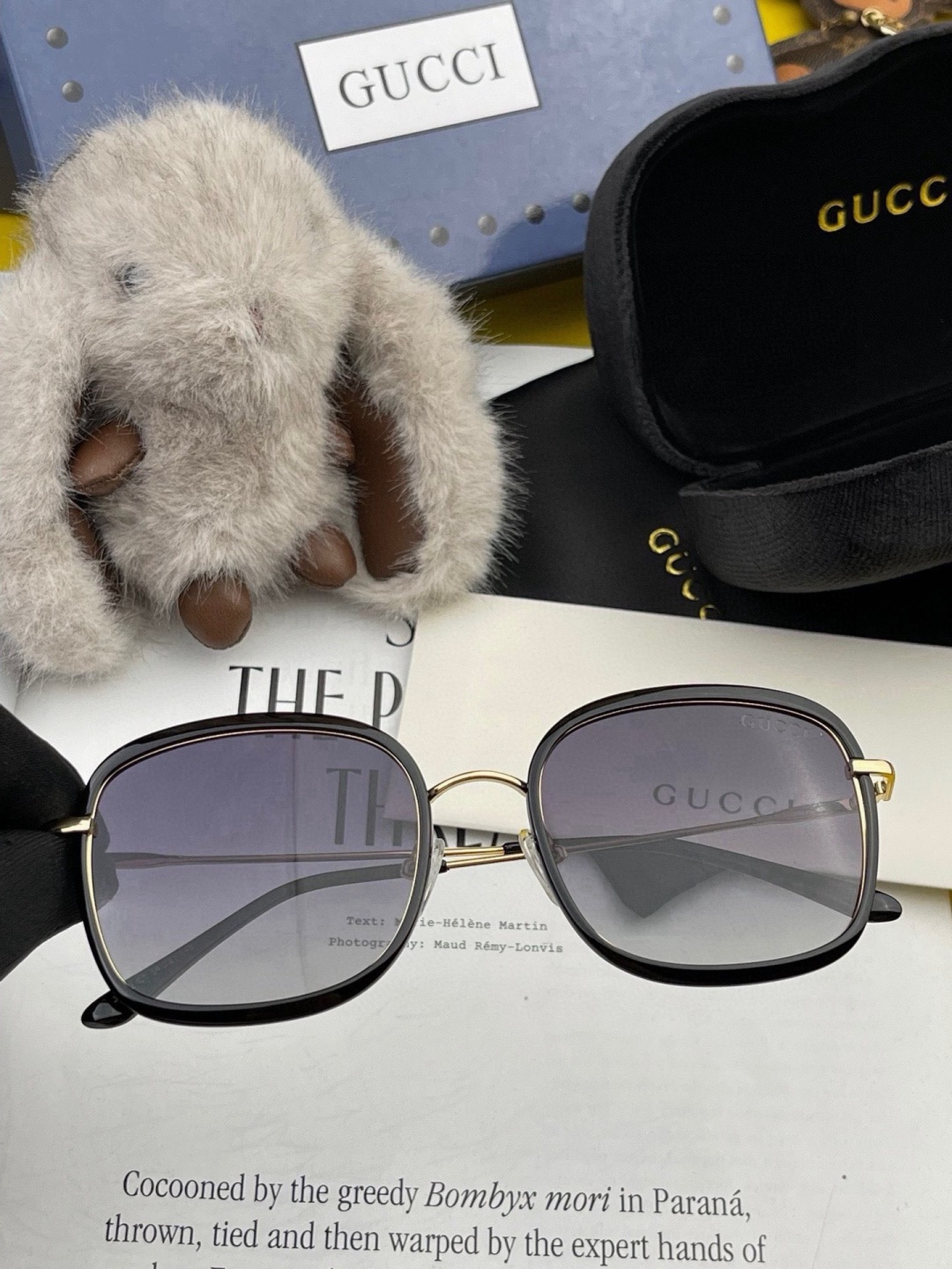 GUCCI 开春新款 最新款方框太阳镜 各路网红纷纷带起气场满分‼️ 俏皮甜美.上脸效果更佳.金属质感超好 型号：G22