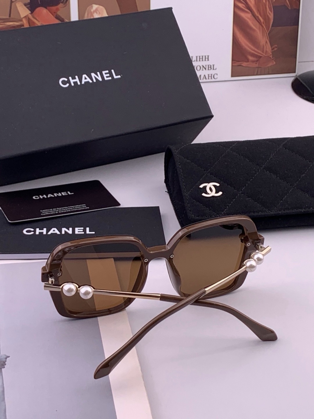 🔺CHANEL🔻官方早春新款，众多明星同款[色]香奈儿‼️‼️新款珍珠大框偏光墨镜 ，🌈🌈宝丽来超清偏光太阳镜🔝🔝型号：