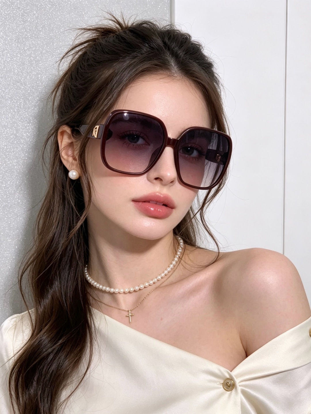 🔺CHANEL🔻官方早春新款，众多明星同款[色]香奈儿‼️‼️新款珍珠大框偏光墨镜 ，🌈🌈宝丽来超清偏光太阳镜🔝🔝型号：