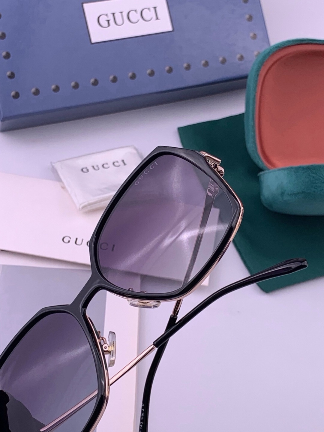 🔺 【GUCCI-偏光太阳镜】开春新款 潮流爆款 时尚圆框偏光太阳镜 高品质 佩戴舒适 网红潮款墨镜 女士高清偏光太阳镜