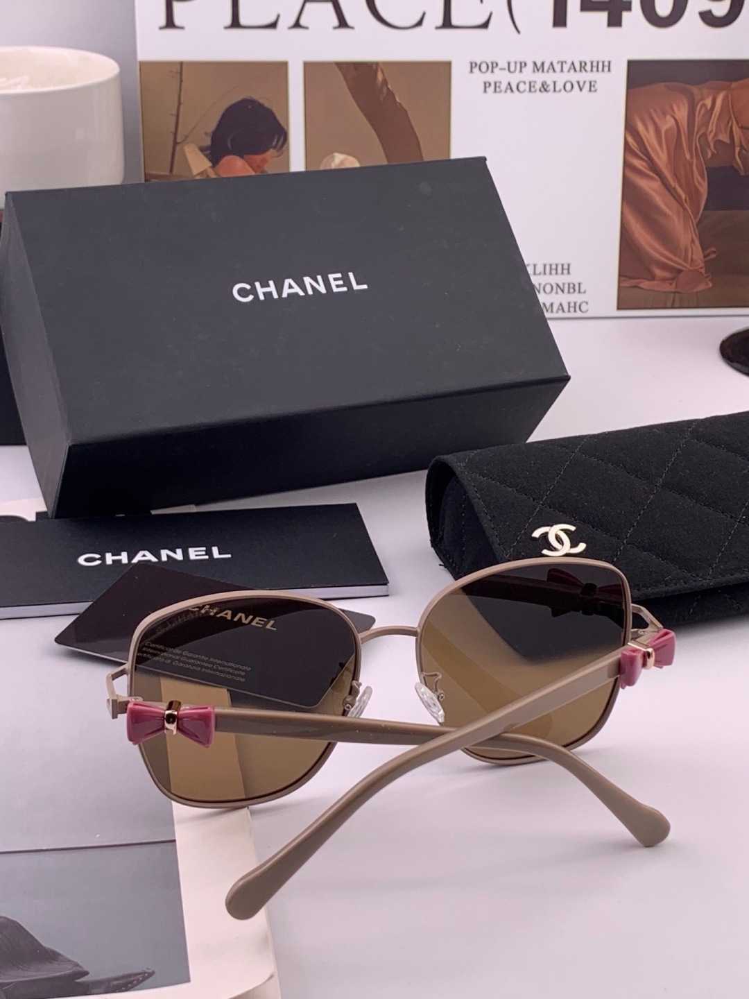 新品CHANEL 香奈儿太阳镜以独特魅力和前卫风格诠释春夏最新眼镜，质感超好佩带舒适 型号：CH4759