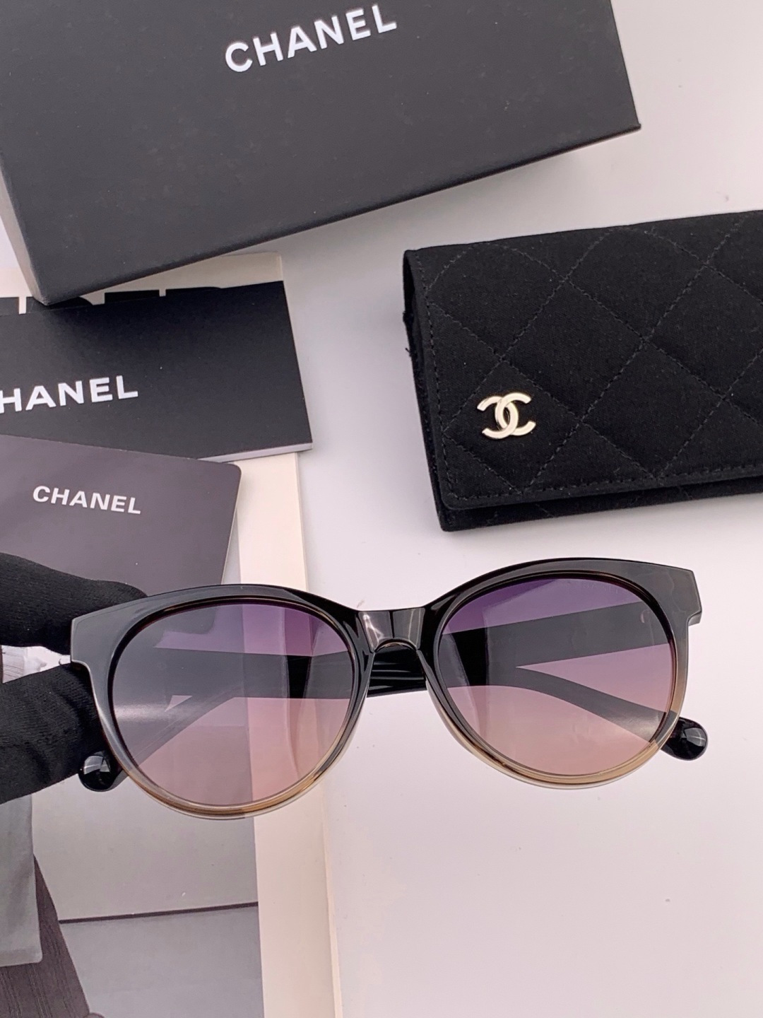【CHANEL】香奈儿 新款潮流爆款 时尚圆框太阳镜 佩戴舒适 网红潮款墨镜  女士高清加厚偏光太阳镜🕶️ 🎉高品质TR