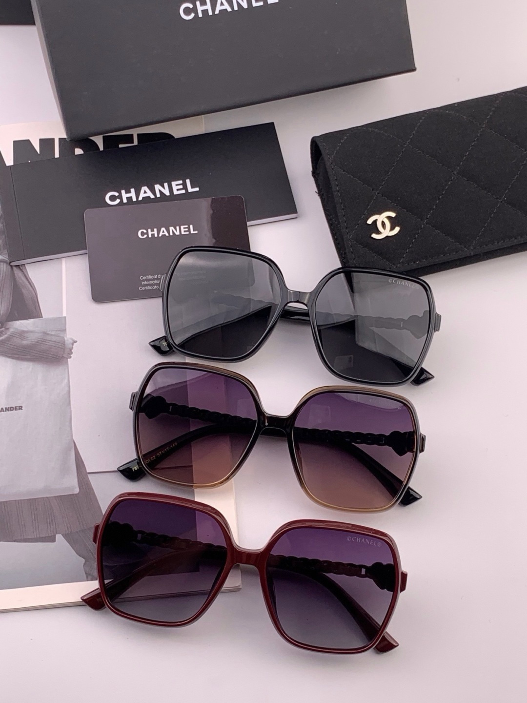 【CHANEL】香奈儿 新款潮流爆款 时尚方框太阳镜 佩戴舒适 网红潮款墨镜  女士高清加厚偏光太阳镜🕶️ 🎉高品质TR