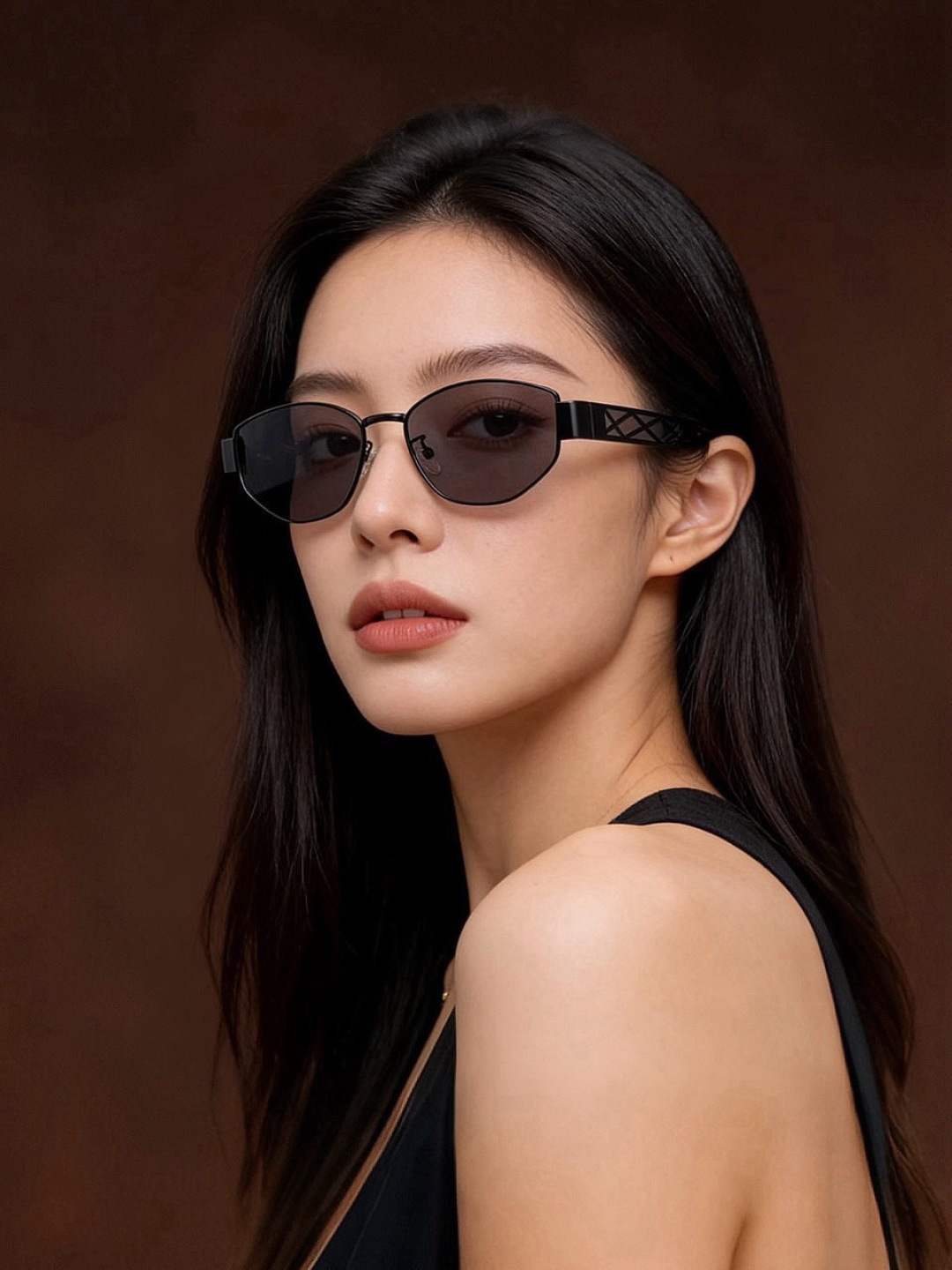 【CHANEL】香奈儿 新款潮流爆款 时尚小框太阳镜 佩戴舒适 网红潮款墨镜  女士高清加厚偏光太阳镜🕶️ 🎉高品质TR
