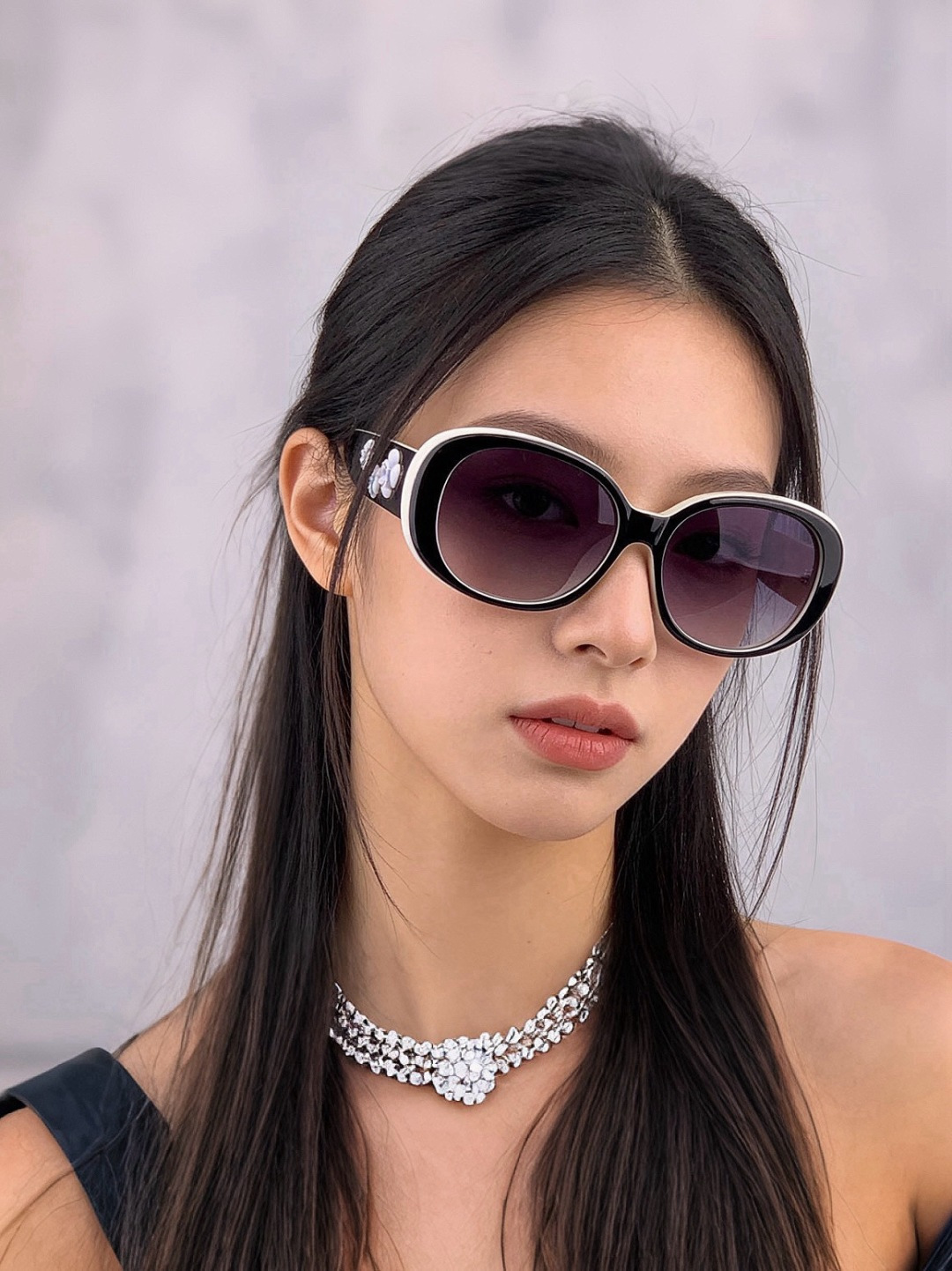 【CHANEL】香奈儿 新款山茶花潮流爆款 时尚圆框高清偏光太阳镜 佩戴舒适 网红潮款墨镜  ♥️♥️型号：CH2788