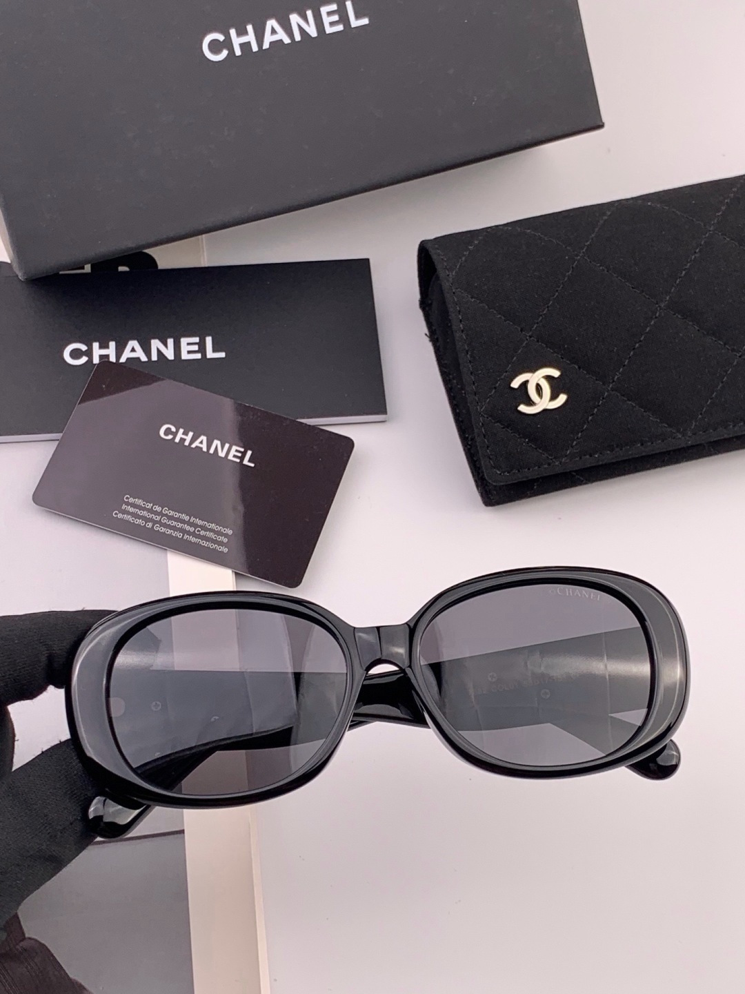 【CHANEL】香奈儿 新款山茶花潮流爆款 时尚圆框高清偏光太阳镜 佩戴舒适 网红潮款墨镜  ♥️♥️型号：CH2788