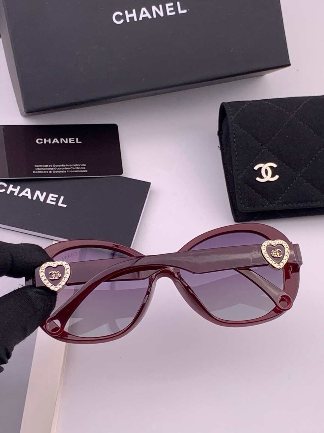 🔺CHANEL🔻官方早春新款，众多明星同款[色]香奈儿‼️‼️新款珍珠大框偏光墨镜 ，🌈🌈宝丽来超清偏光太阳镜🔝🔝型号：