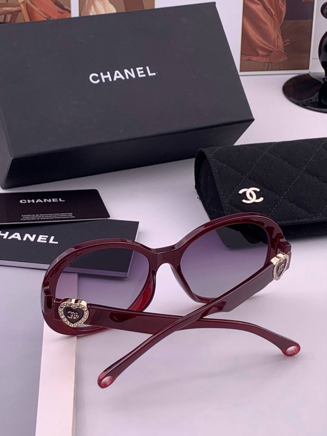 🔺CHANEL🔻官方早春新款，众多明星同款[色]香奈儿‼️‼️新款珍珠大框偏光墨镜 ，🌈🌈宝丽来超清偏光太阳镜🔝🔝型号：