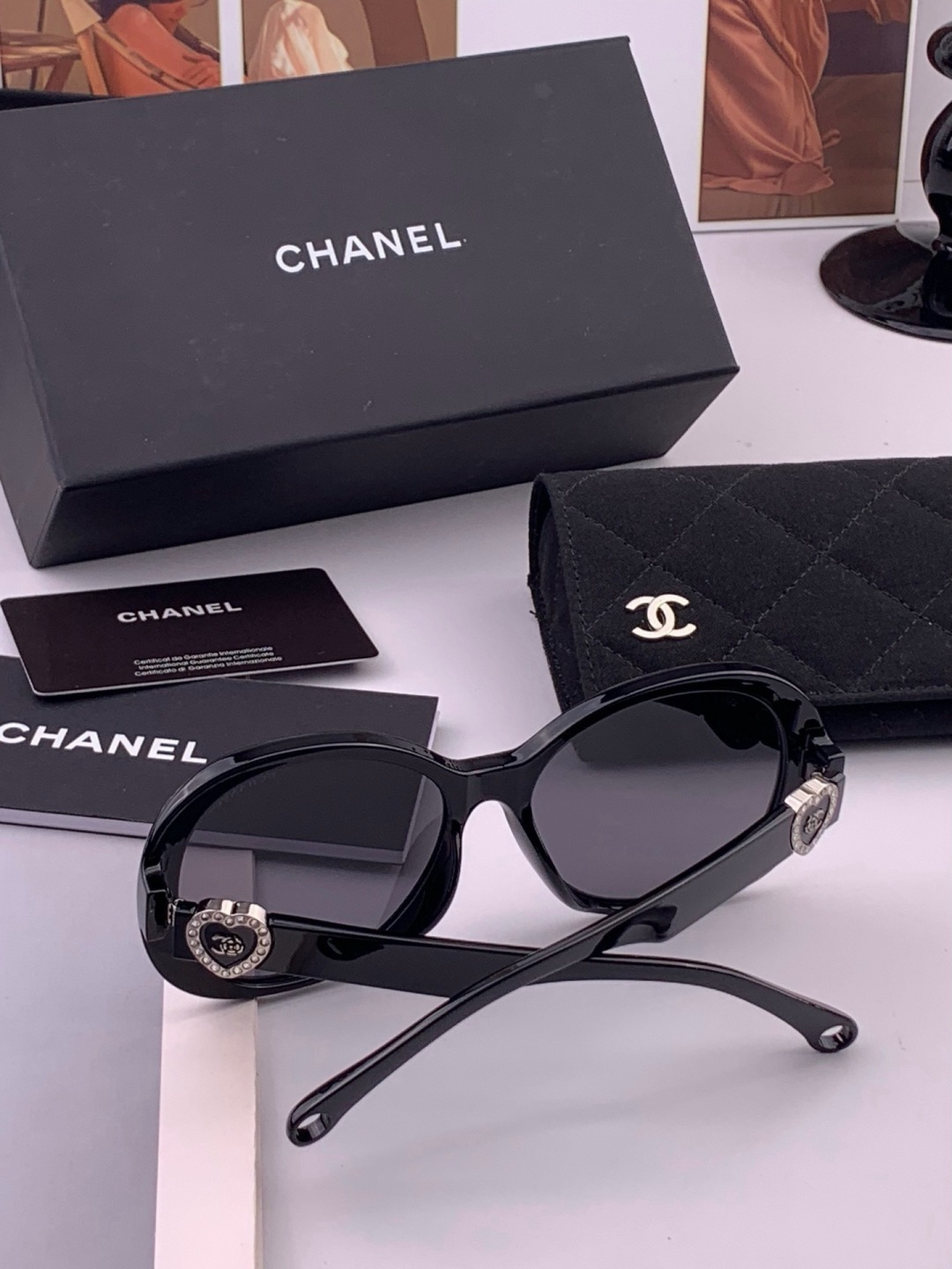 🔺CHANEL🔻官方早春新款，众多明星同款[色]香奈儿‼️‼️新款珍珠大框偏光墨镜 ，🌈🌈宝丽来超清偏光太阳镜🔝🔝型号：