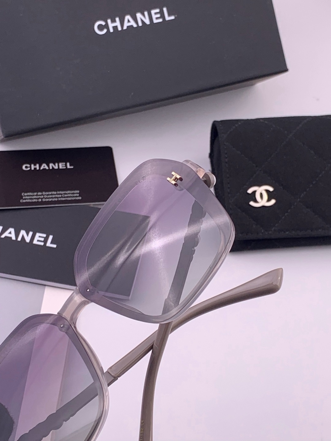 🔺CHANEL🔻官方早春新款，众多明星同款[色]香奈儿‼️‼️新款珍珠大框偏光墨镜 ，🌈🌈宝丽来超清偏光太阳镜🔝🔝型号：