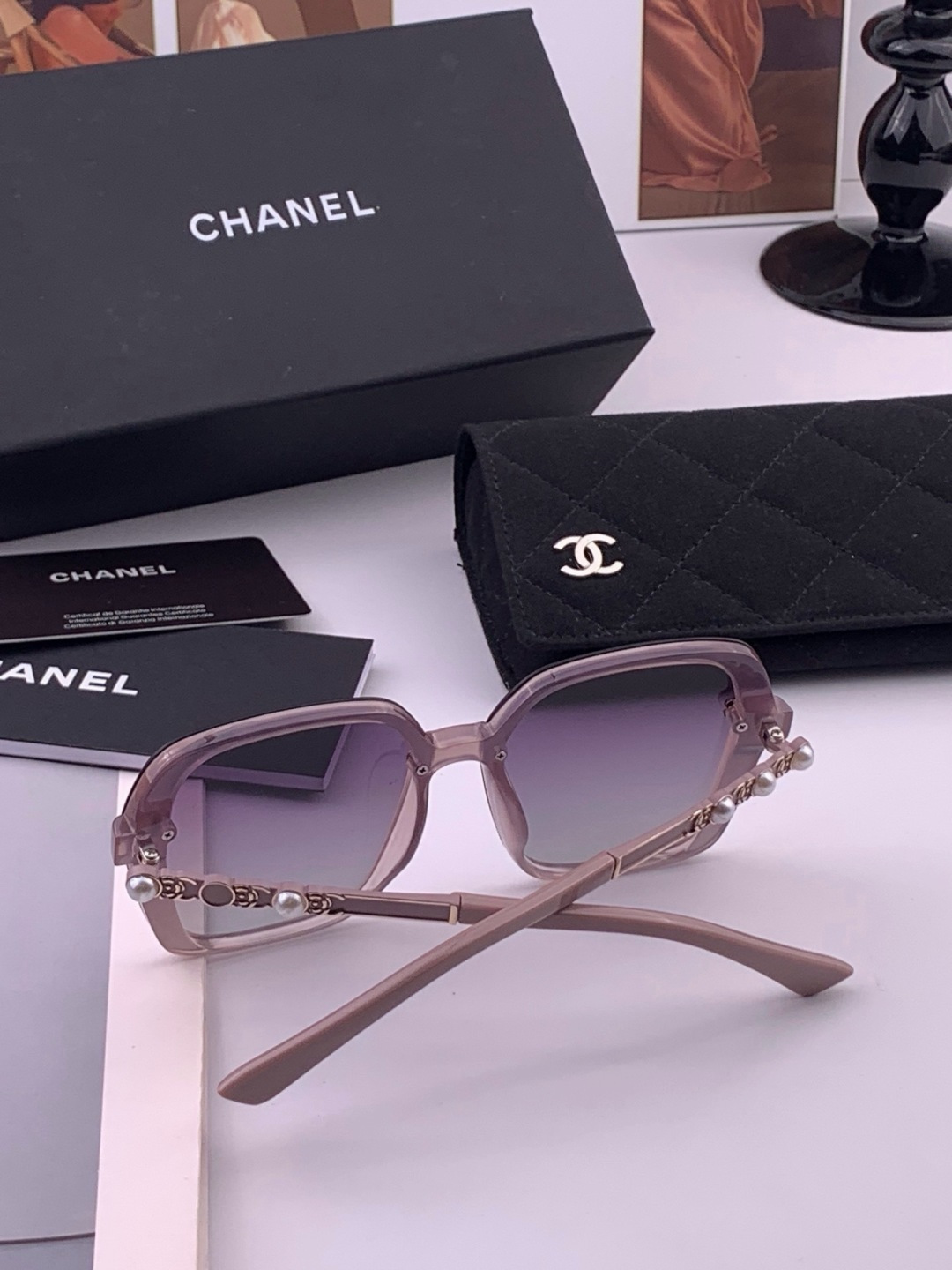 🔺CHANEL🔻官方早春新款，众多明星同款[色]香奈儿‼️‼️新款珍珠大框偏光墨镜 ，🌈🌈宝丽来超清偏光太阳镜🔝🔝型号：