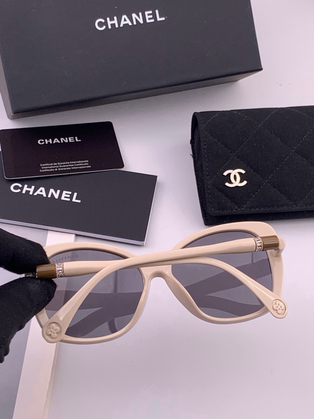 【CHANEL】香奈儿 新款潮流爆款 时尚方框太阳镜 佩戴舒适 网红潮款墨镜  女士高清加厚偏光太阳镜🕶️ 🎉高品质TR