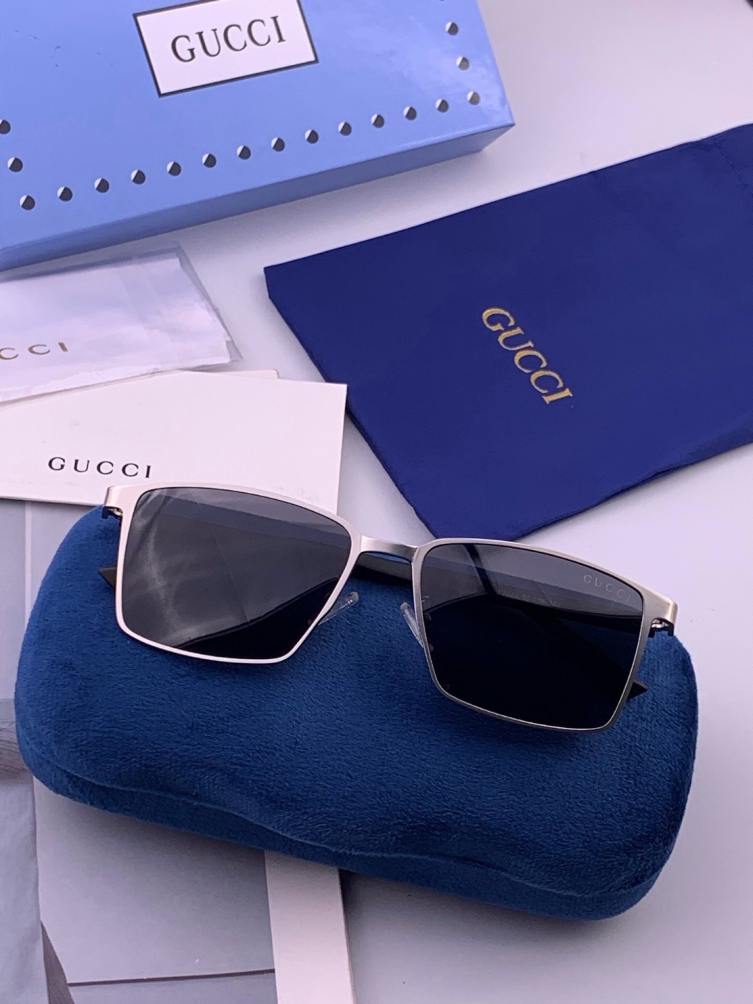 Gucci 🔥  高品质男女款墨镜   👍 进口宝丽来偏光镜片  🔥蛤蟆镜 开车钓鱼都可 🔥百搭显瘦墨镜韩版男士飞行员大