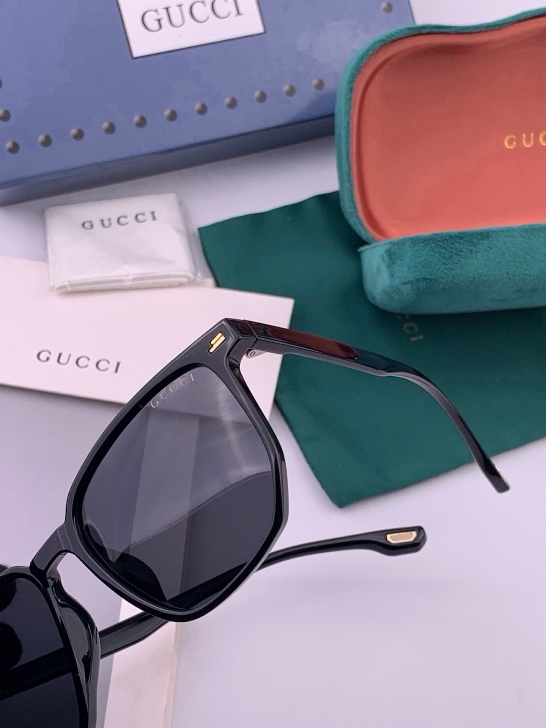 🔺 【GUCCI-偏光太阳镜】开春新款 潮流爆款 时尚偏光太阳镜 高品质 佩戴舒适 网红潮款墨镜 女士高清偏光太阳镜🕶️