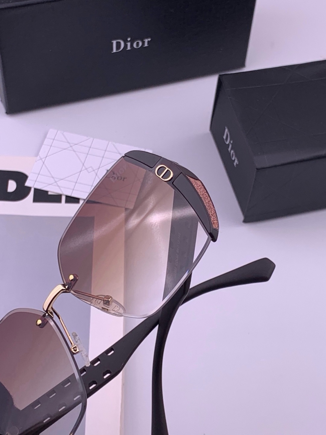 🔺 【DIOR-迪奥】开春新款 潮流爆款 时尚方框太阳镜 高品质 佩戴舒适 网红潮款墨镜 女士高清太阳镜🕶️ 🎉高品质T