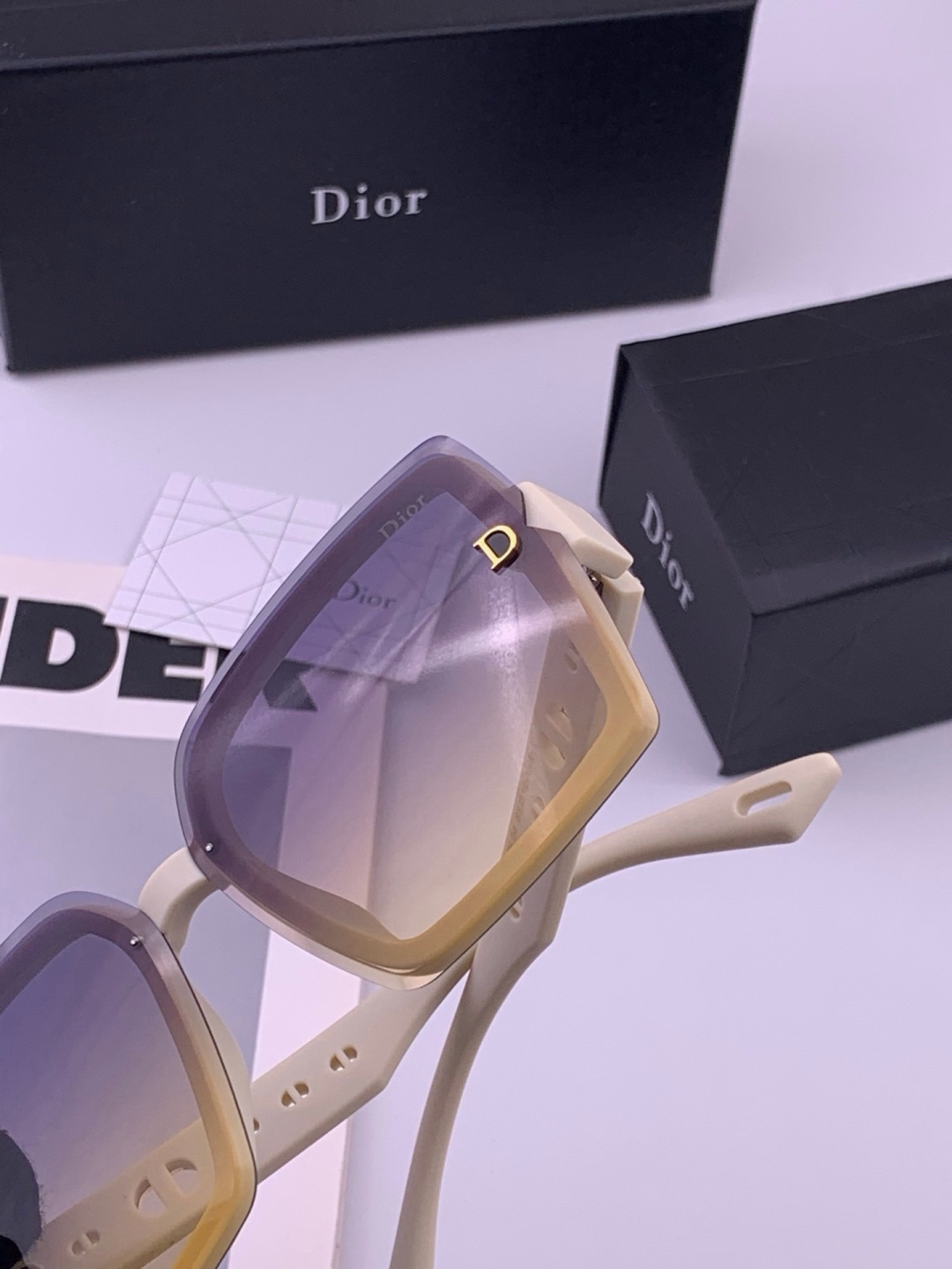 🔺 【DIOR-迪奥】开春新款 潮流爆款 时尚方框偏光太阳镜 高品质 佩戴舒适 网红潮款墨镜 女士高清加厚偏光太阳镜🕶️